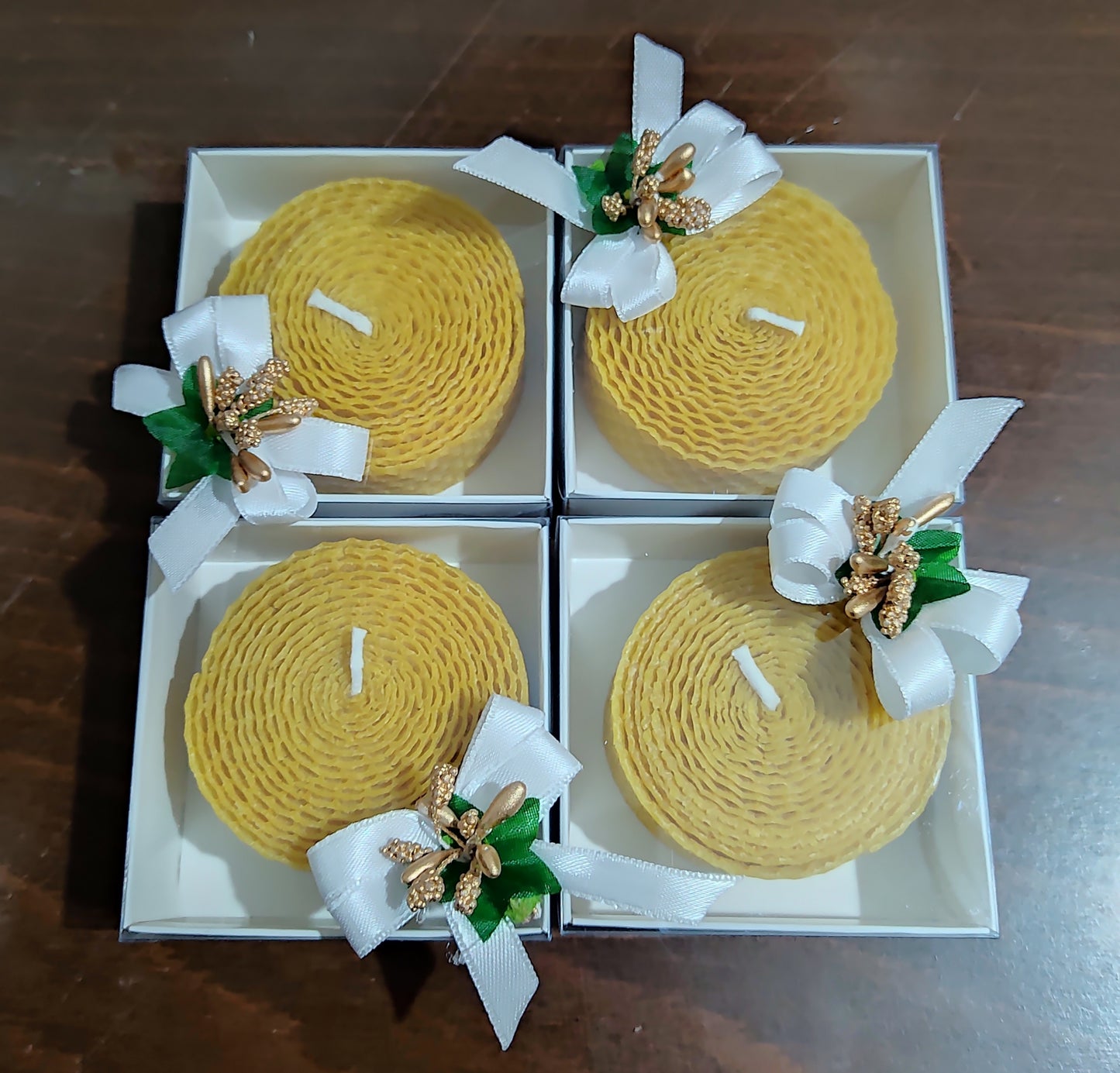 Honeycomb wedding favors, Hand-rolled bridesmaid favors, Beeswax candles wedding favors