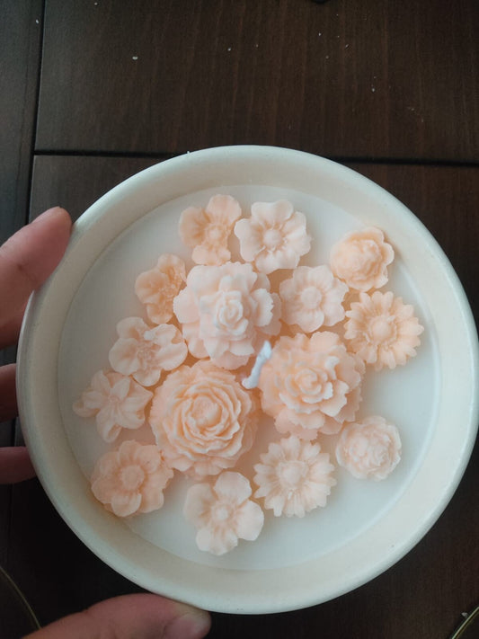 Perfect flower garden in a ceramic bowl, %100 Natural Soywax Candles, Scented Candles